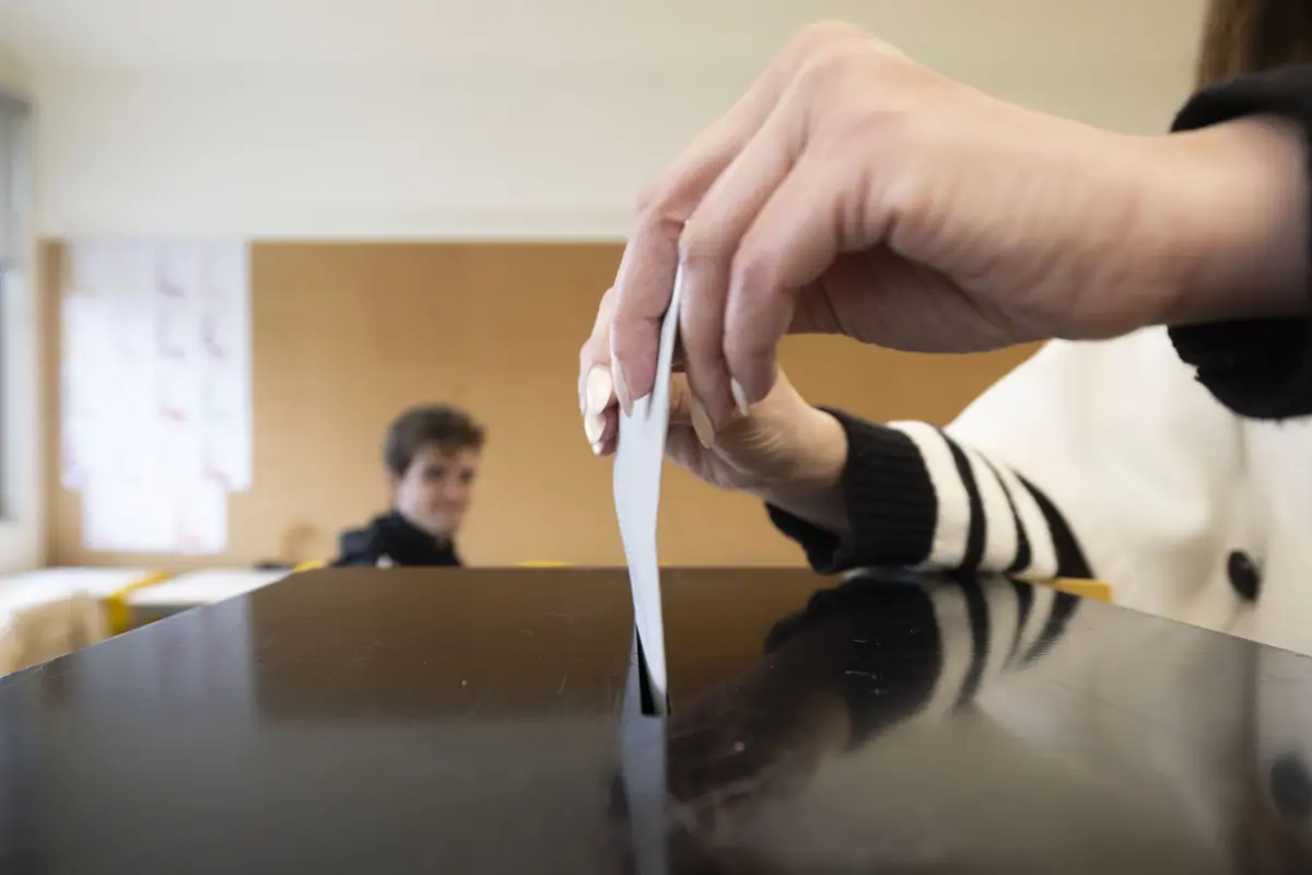 As atuais condições de voto não presencial, nomeadamente dos emigrantes, preocupam o PSD