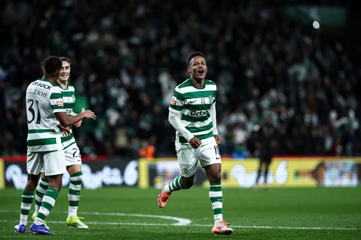 Geny Catamo marcou dois golos em apenas cinco minutos