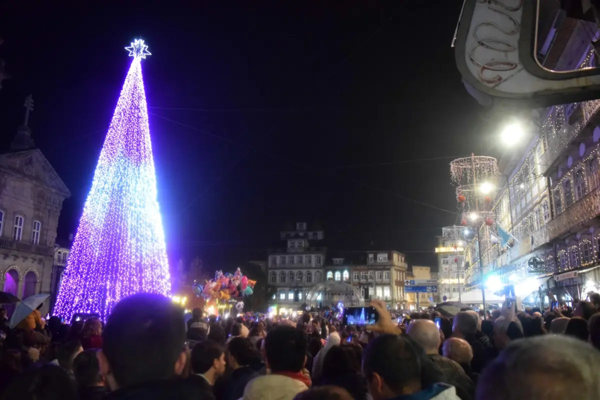 Multidão esperada no centro de Guimarães