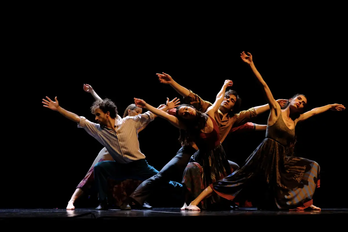 Espetáculo criado por Vasco Wellenkamp procura fazer jus à força dramática de Amália Rodrigues