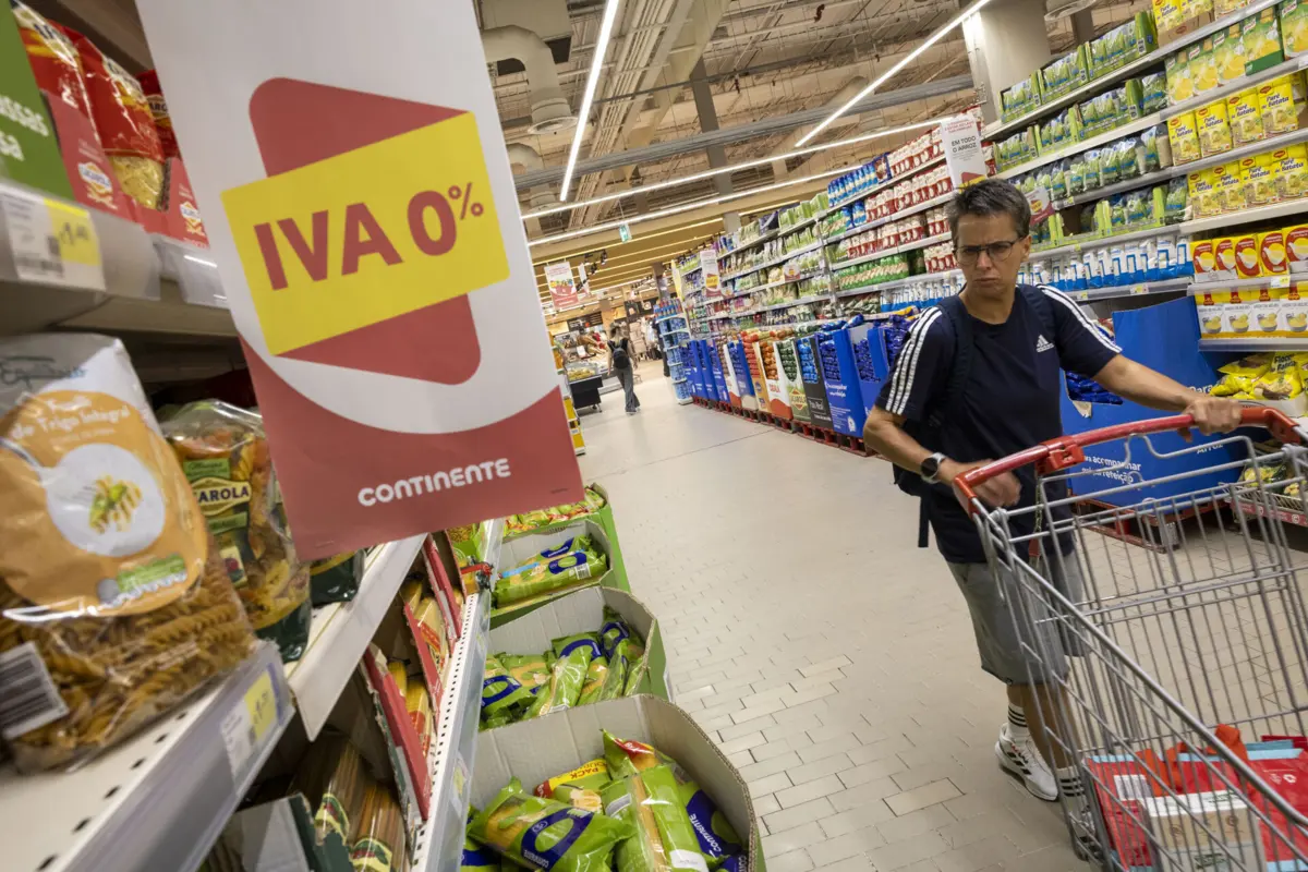 Redução do IVA de 46 alimentos para 0% acaba a partir de janeiro
