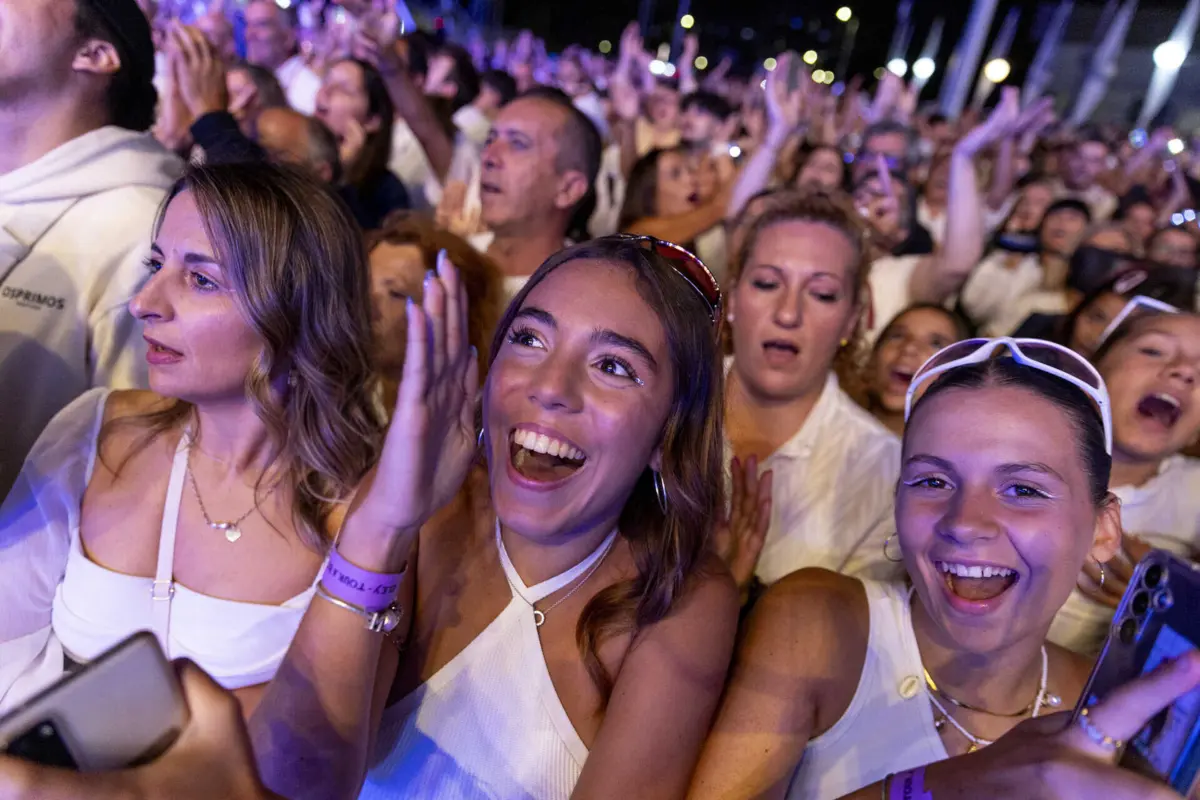 O evento tinha sete palcos com diferentes estilos musicais