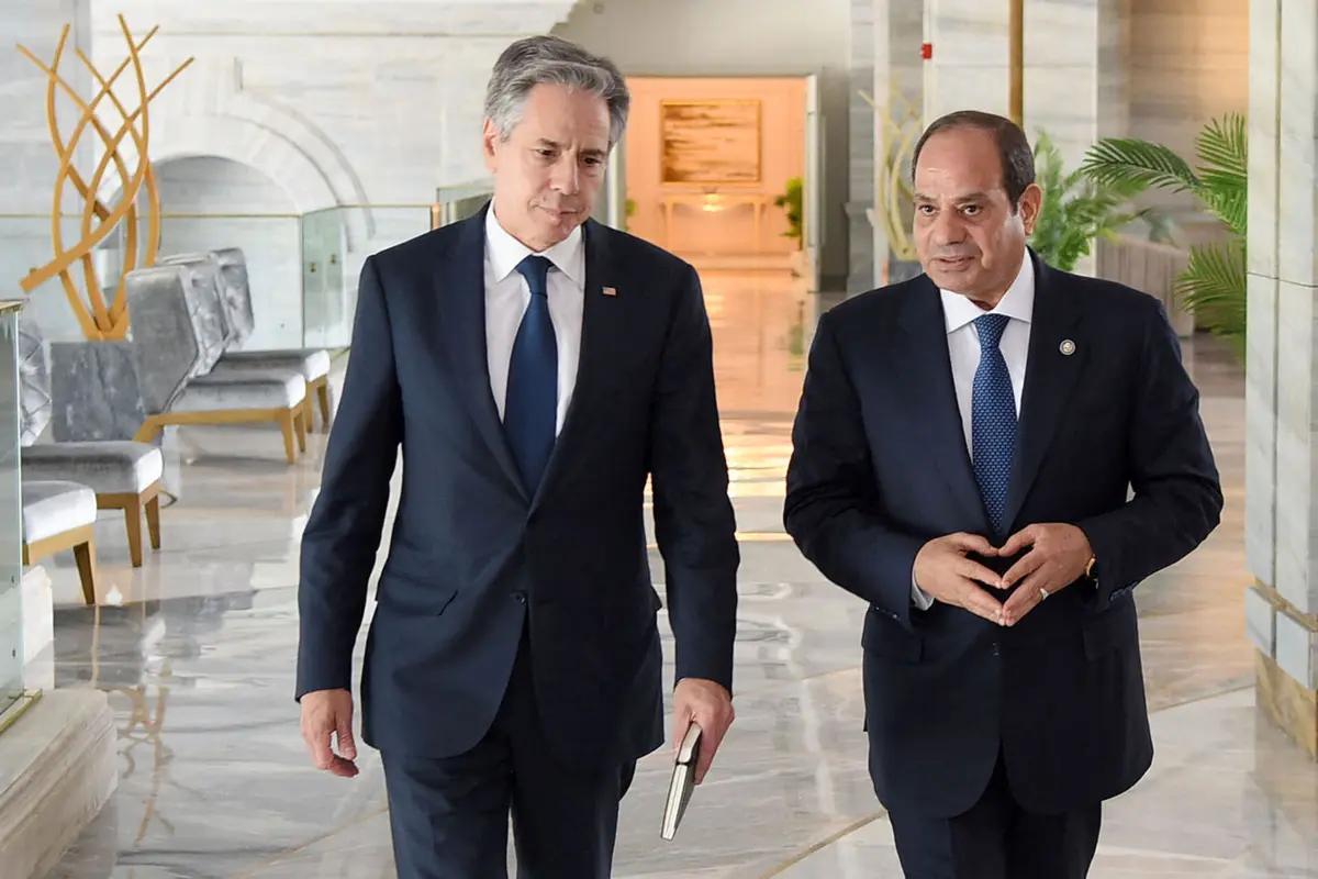 Abdel Fattah El-Sisi recebeu Antony Blinken no Cairo