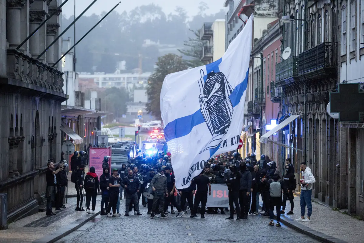 Movimento de Mário Machado juntou cerca de 300 manifestantes