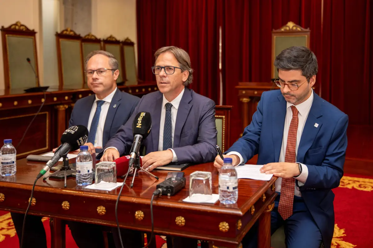 O “momento histórico” foi assinalado esta terça-feira