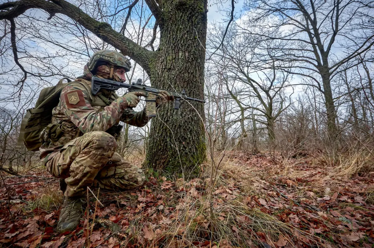 Ucrânia afirma que os soldados conseguiram expulsar o inimigo da aldeia