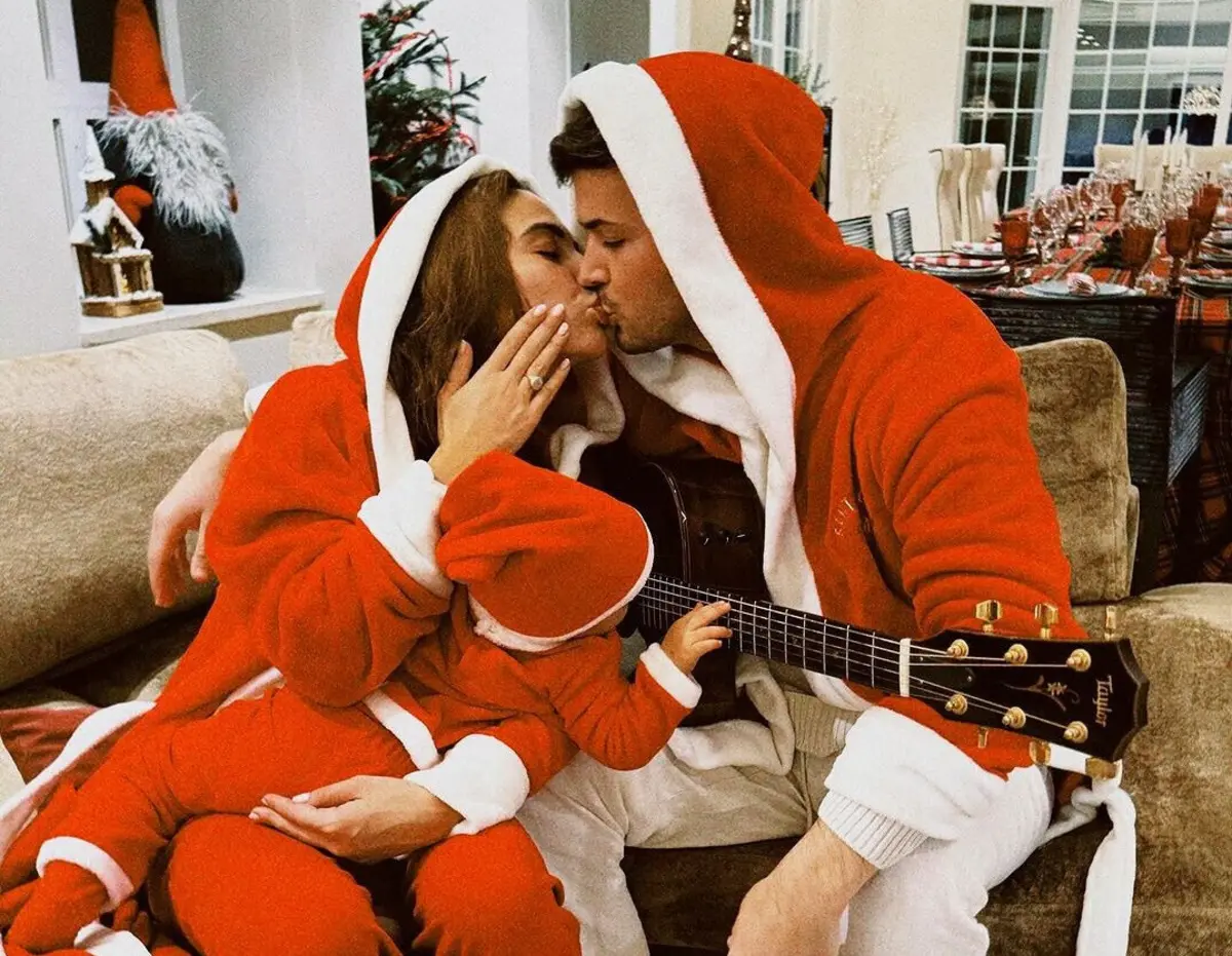Imagem de contexto do artigo David Carreira e Carolina Carvalho rendidos ao primeiro Natal do filho
