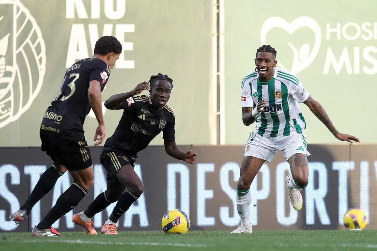 André Luiz bisou no encontro