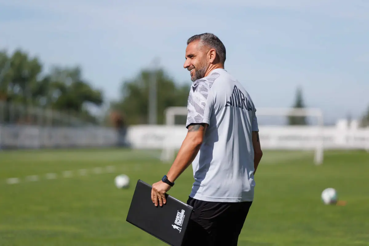 Rui Borges, treinador do Vitória de Guimarães, será o primeiro a entrar em ação