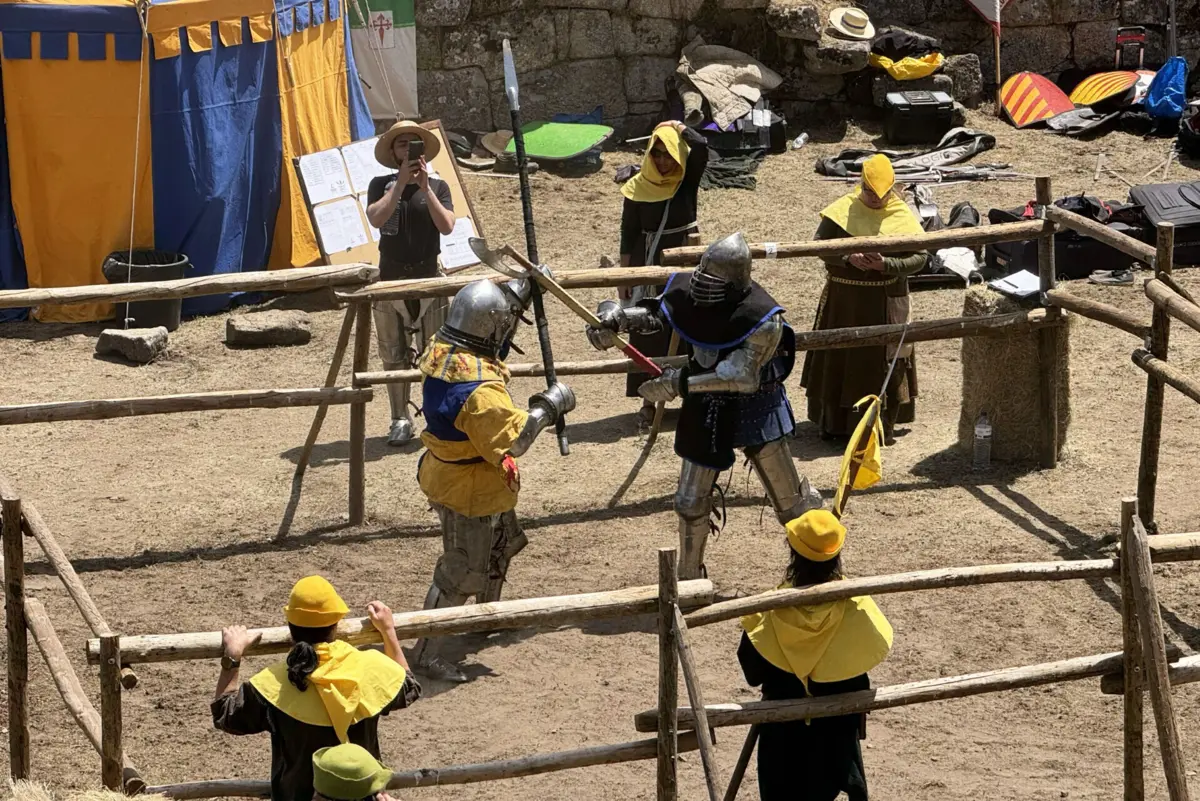 A iniciativa é da Câmara Municipal de Carrazeda de Ansiães em parceria com a equipa Portvcale Combate Medieval