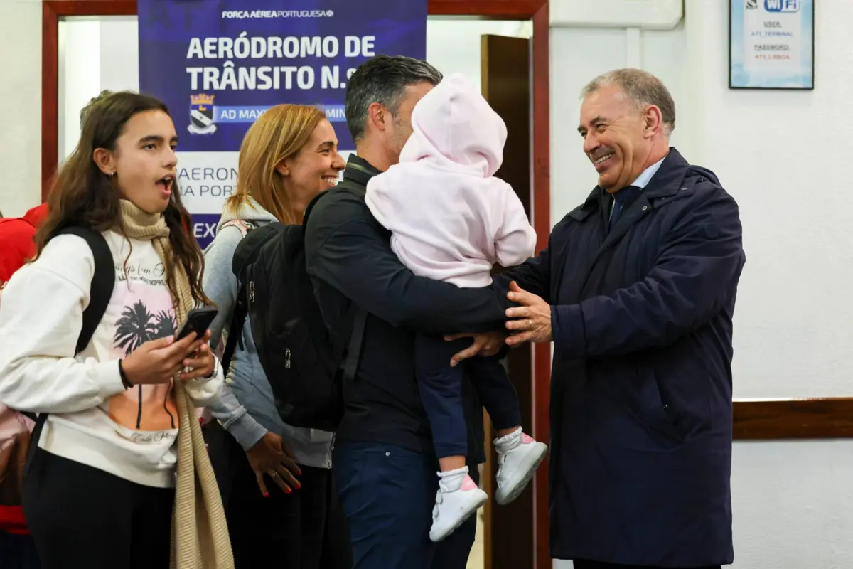 Imagem de contexto do artigo Portugueses repatriados estão aliviados: "Éramos para ficar uma semana e ficámos duas"