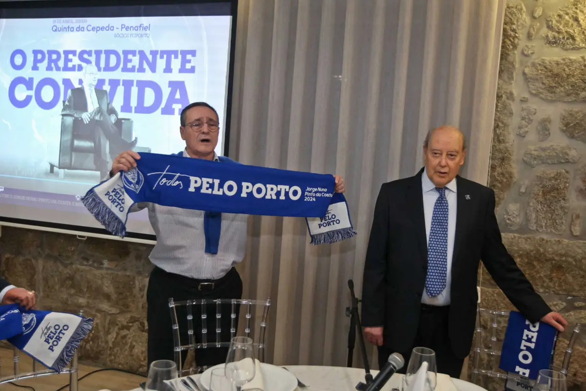 Pinto da Costa com António Oliveira em Penafiel