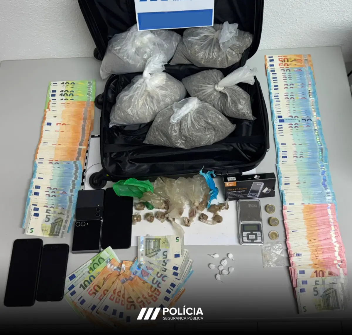 PSP apreendeu mais de 47 mil doses de droga e deteve três traficantes em Sintra