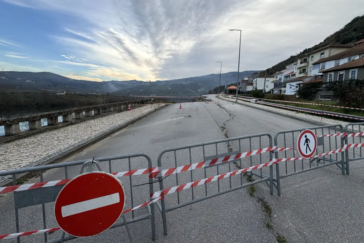 Vão ser investidos 7,3 milhões de euros numa “reconstrução segura e forte”, obra que deverá demorar “entre nove meses e um ano”
