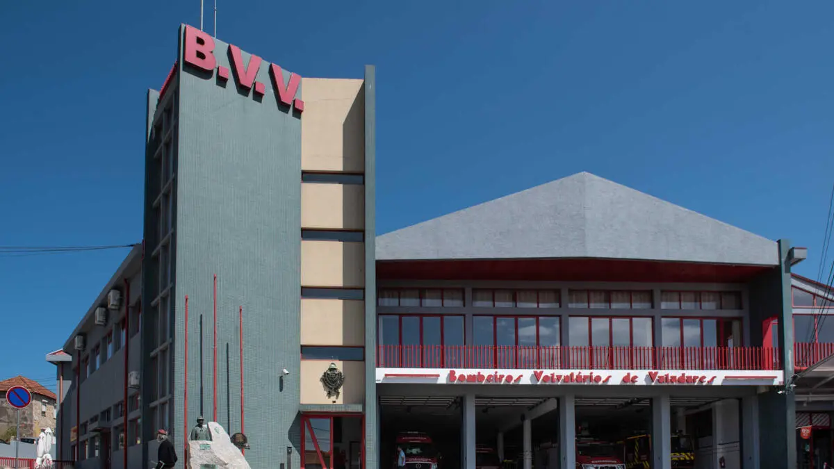 Espetáculo terá lugar no salão nobre dos Bombeiros de Valadares