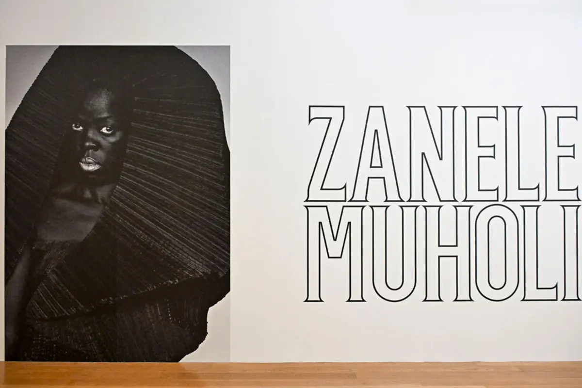 Exposição de Zanele Muholi pode ser visitada até 8 de novembro