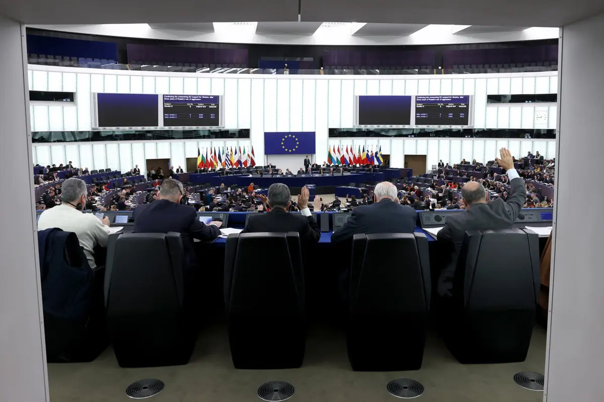O Parlamento Europeu identificou algumas formas de combater a desinformação