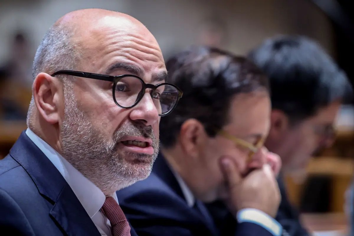 Ministro Miguel Pinto Luz no parlamento