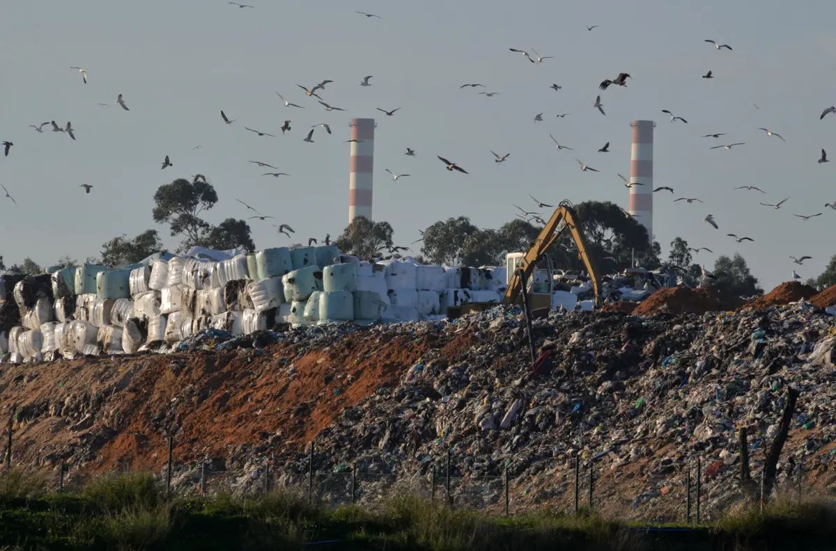 Em 2022, os dados mais recentes enviados, entraram em Portugal perto de dois milhões de toneladas de lixo