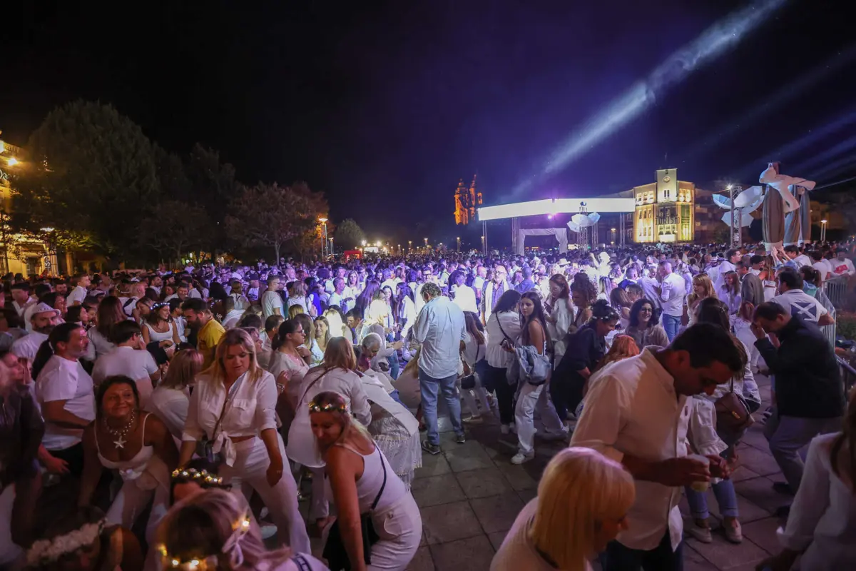Apesar de várias polémicas, Noite Branca atrai sempre milhares de pesssoas ao centro de Braga