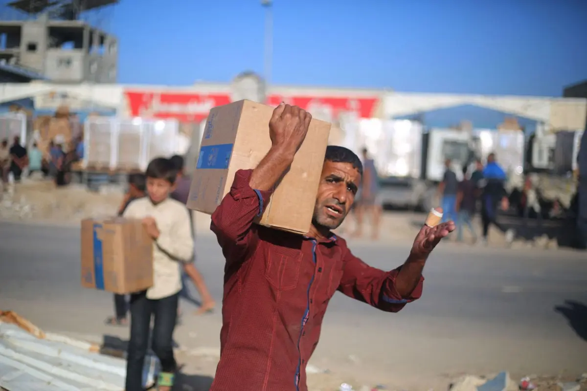 Distribuição de ajuda humanitária à popuação ainda é insuficiente