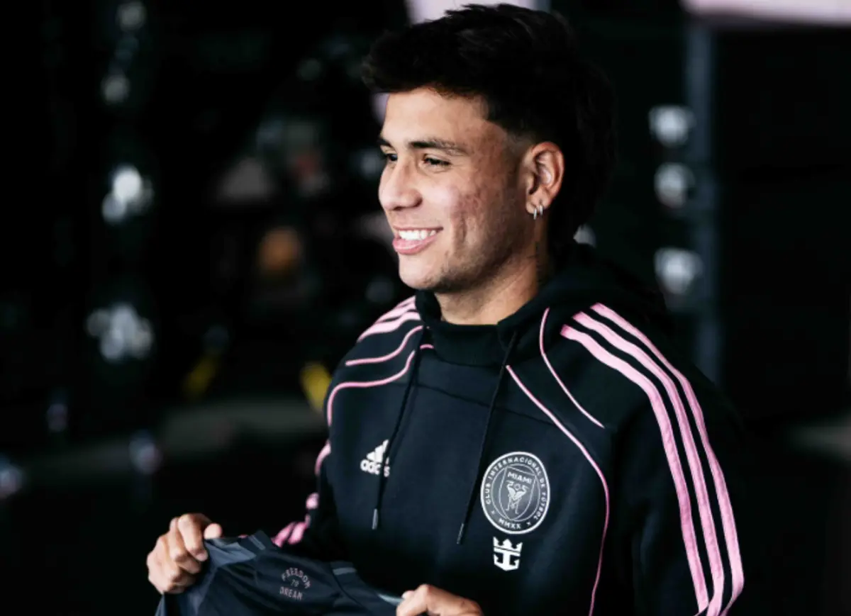 Segovia deixa o Casa Pia e assina pelo Inter Miami