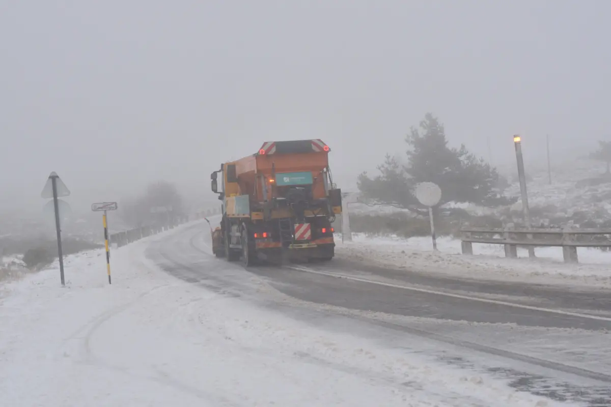 Queda de neve deixa vários distritos sob aviso amarelo