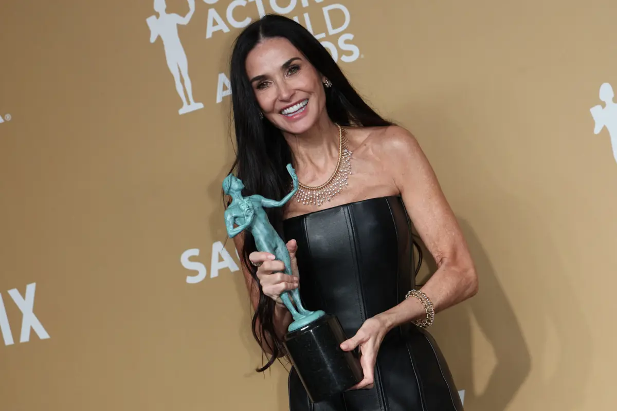 Atriz revela que não come carne, só ovos. Faz meditação e 'journaling'