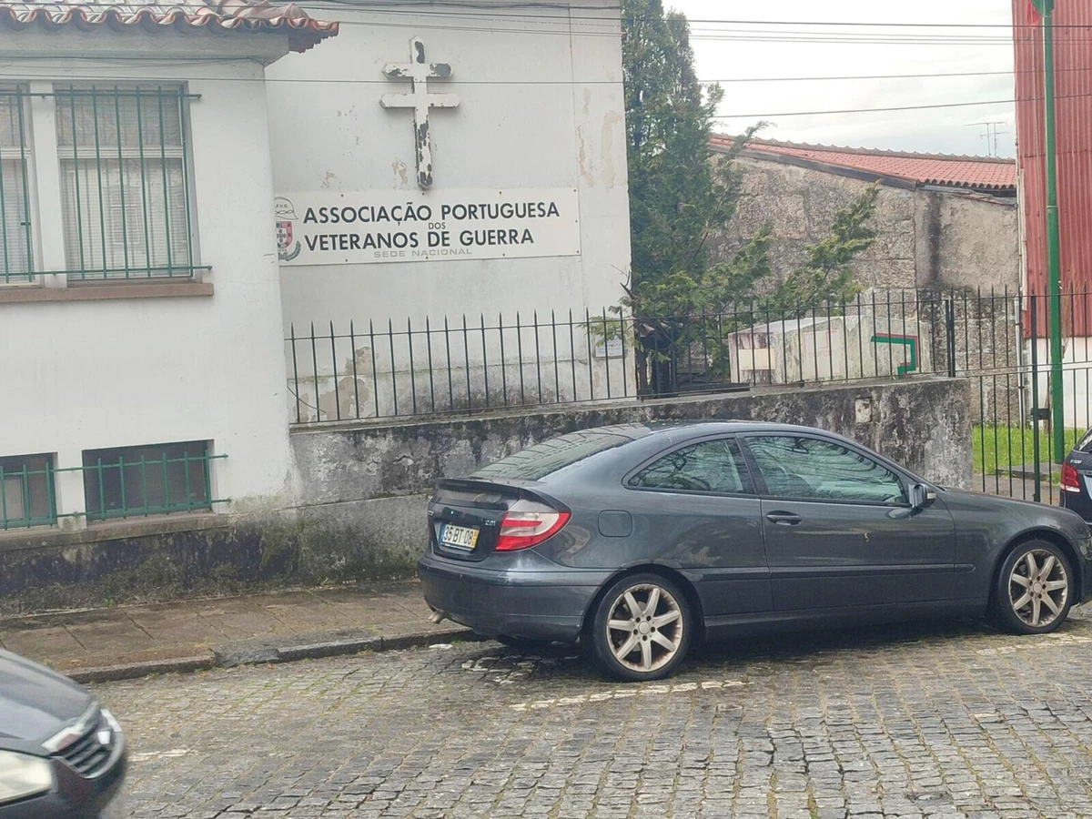 Bilhetes para sorteio da Associação Portuguesa de Veteranos de Guerra foram vendidos em falsos peditórios