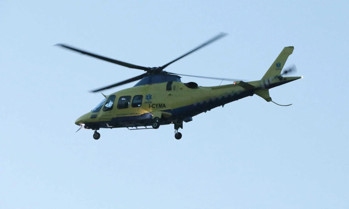 A criança foi transportada de helicóptero para o Hospital de S. João, no Porto