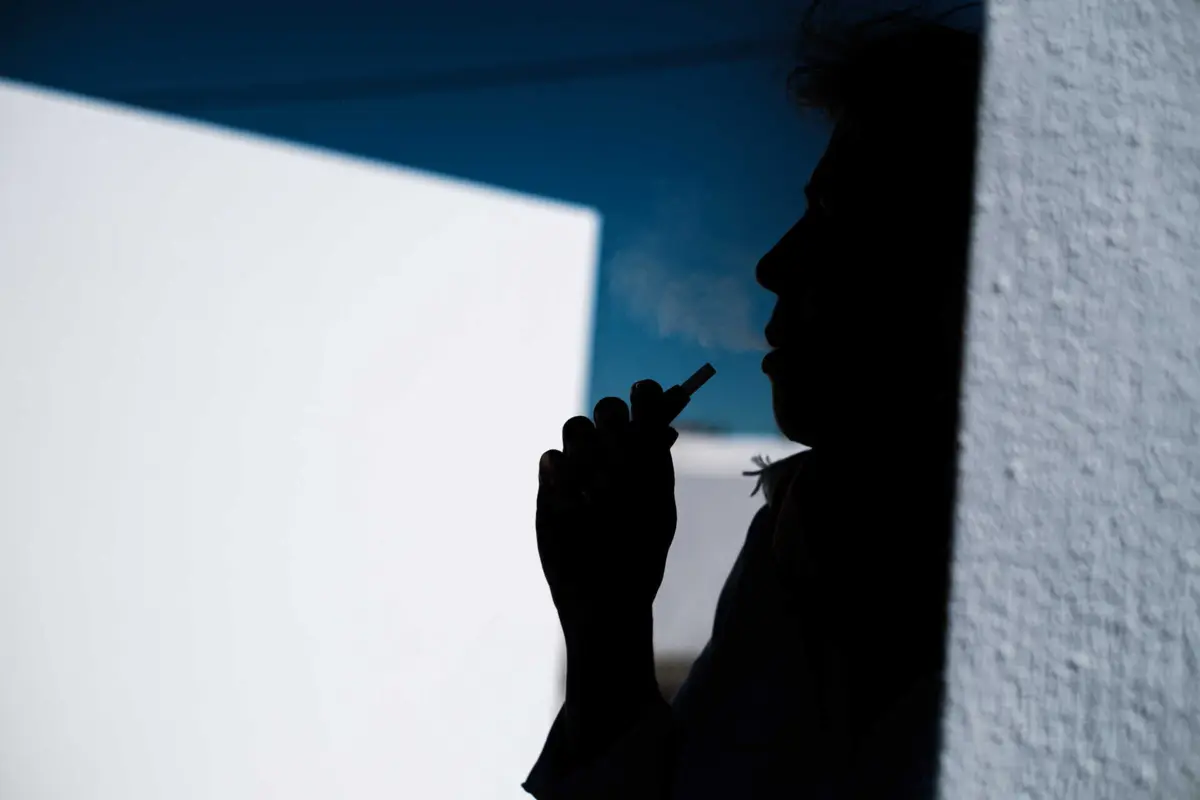Há novas regras para o tabaco aquecido, mas as retrições alargadas ficaram pelo caminho