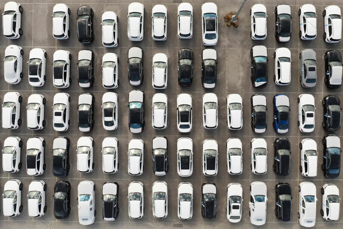 Esquema foi denunciado pela Mercedes e as multas variam entre quase 128 milhões de euros à Volkswagen e 1,6 milhões de euros à Jaguar