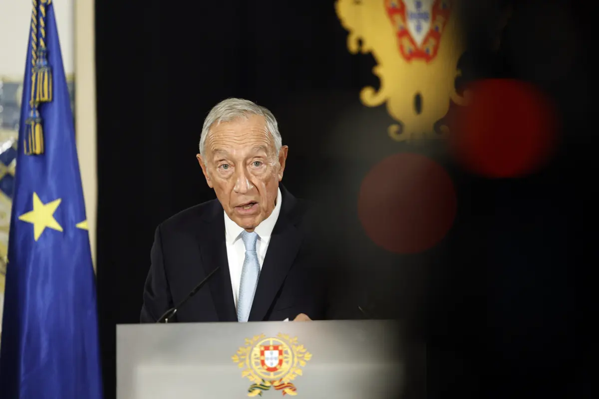 Marcelo Rebelo de Sousa diz que este é "o momento" para "entendimentos de regime" sobre os media