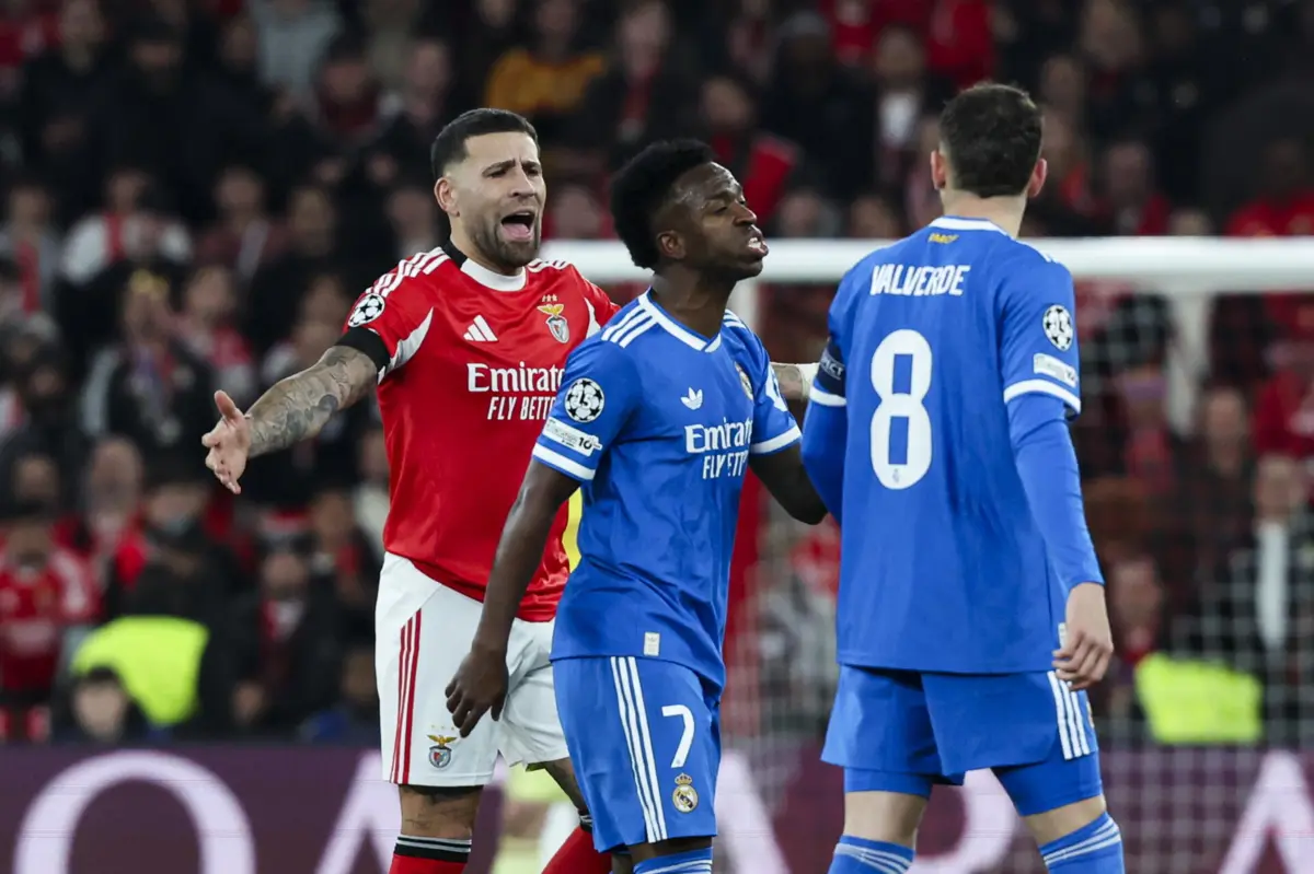 Vinicius foi alvo de um alegado insulto racista no jogo contra o Benfica