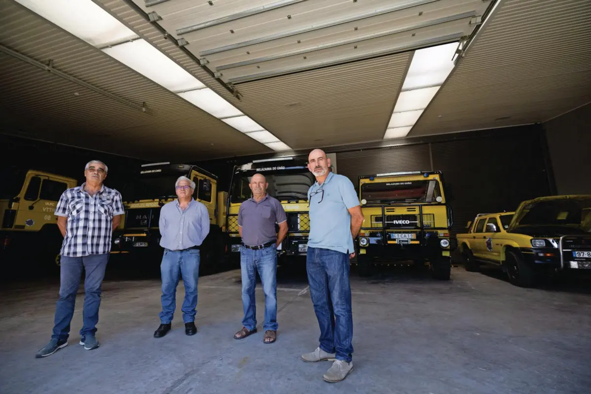 Elementos da unidade com presidente de Junta, em Belazaima