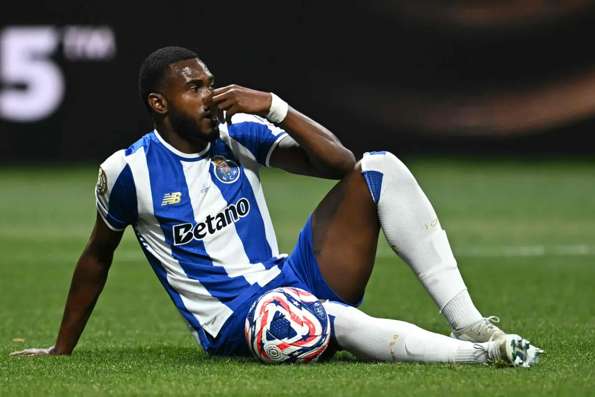 Imagem de contexto do artigo F. C. Porto com proposta do Paris FC pelo central Otávio