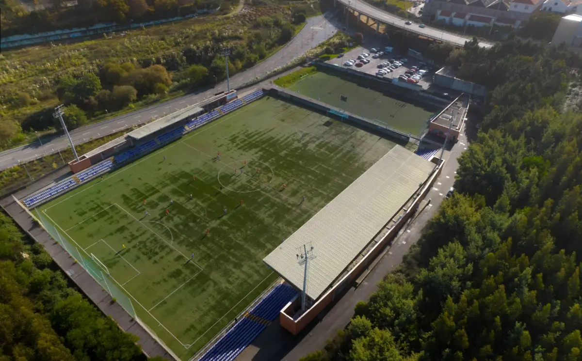 Em causa está a histórica sede do Clube Desportivo do Candal e os terrenos do antigo estádio Rei Ramiro