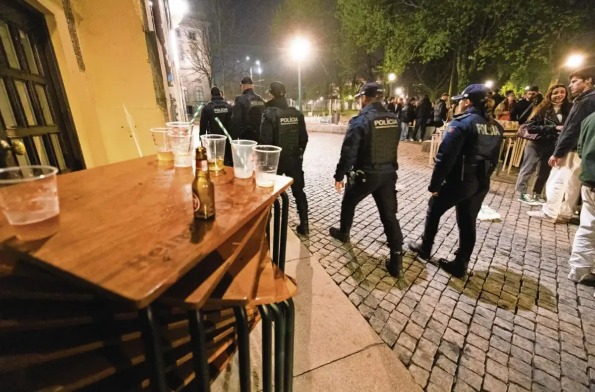 Moradores e empresários pedem mais policiamento na movida do Porto