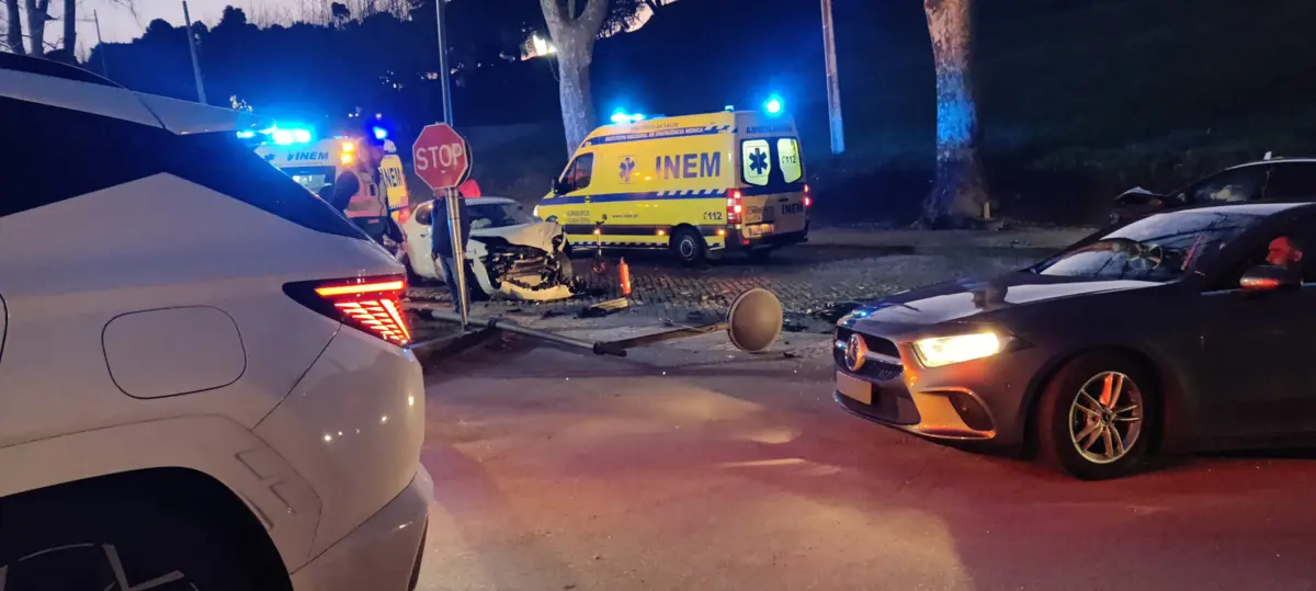 Dois carros colidiram na Avenida de Espanha, em Valença