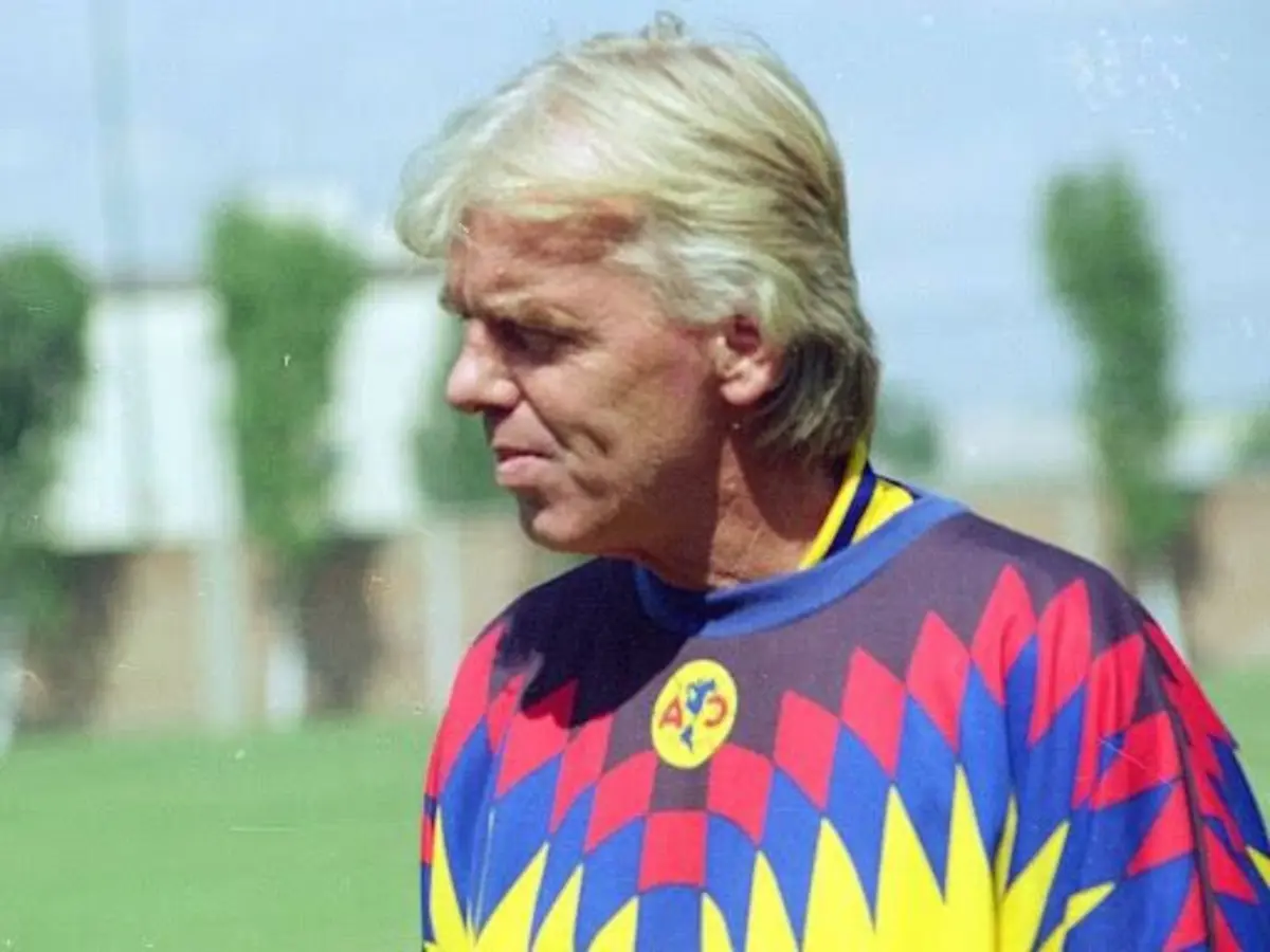 Leo Beenhakker tinha 82 anos