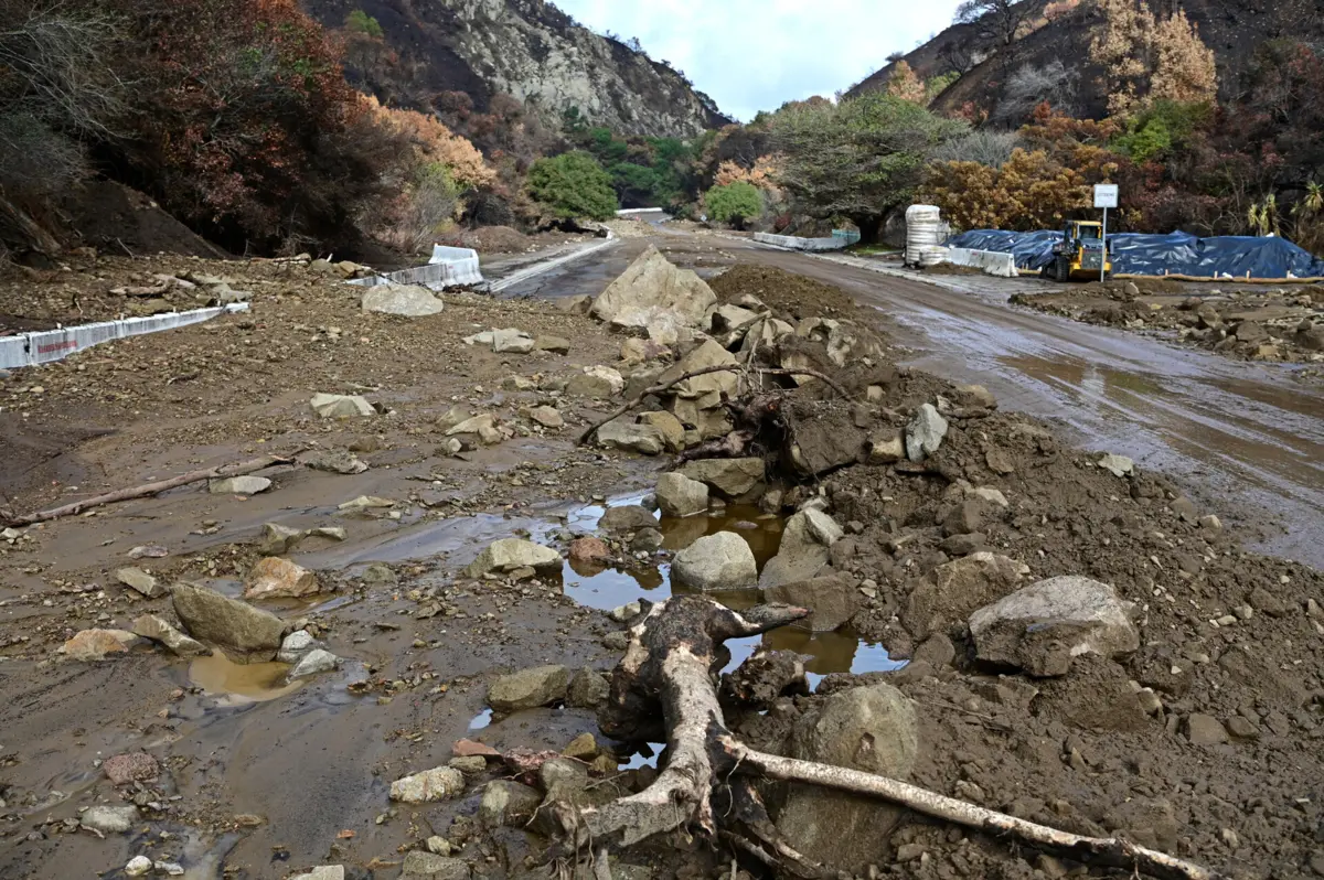 Imagem de contexto do artigo Depois dos incêndios, chuva provoca deslizamentos de terra em Los Angeles