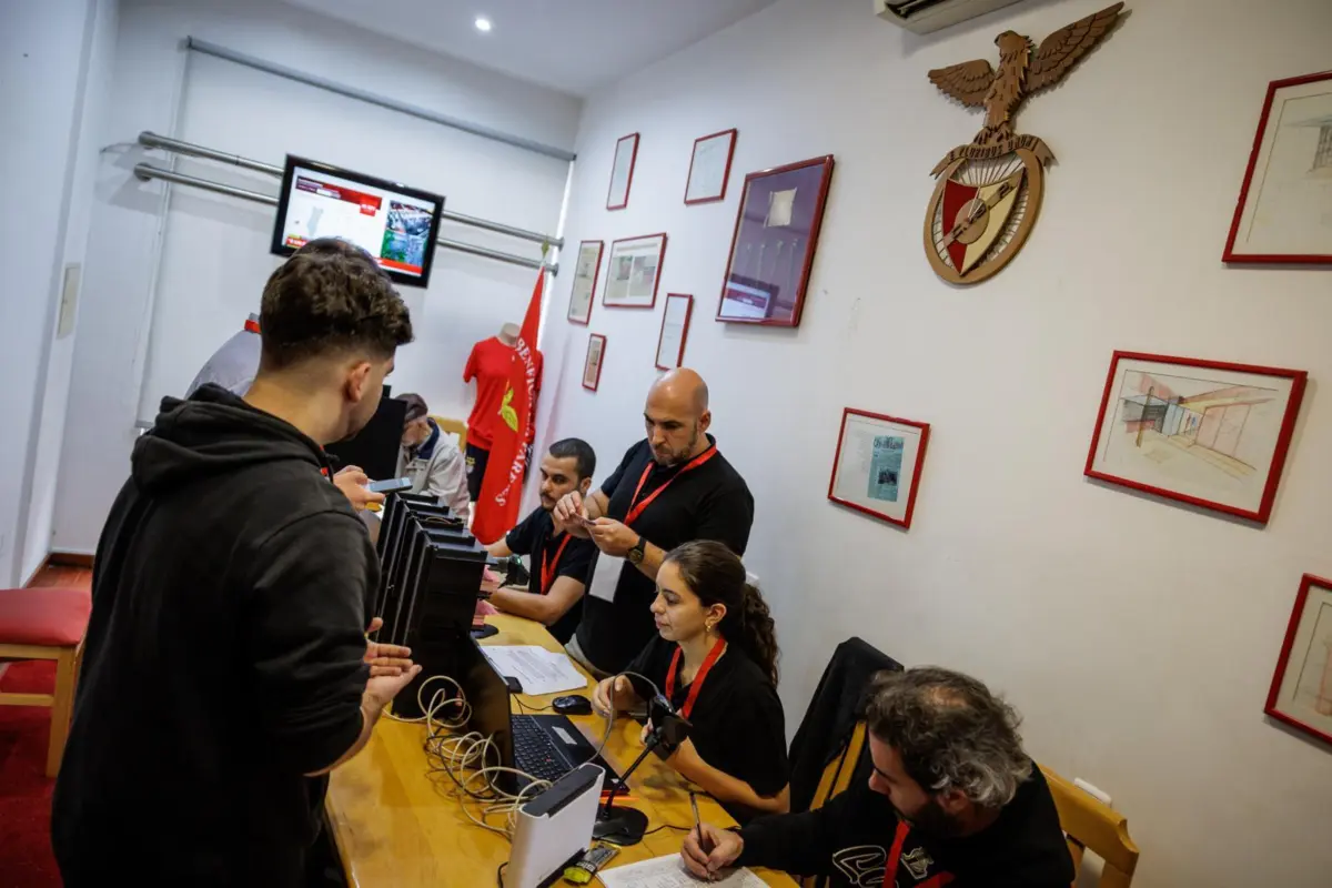 Às 8 horas, já havia fila