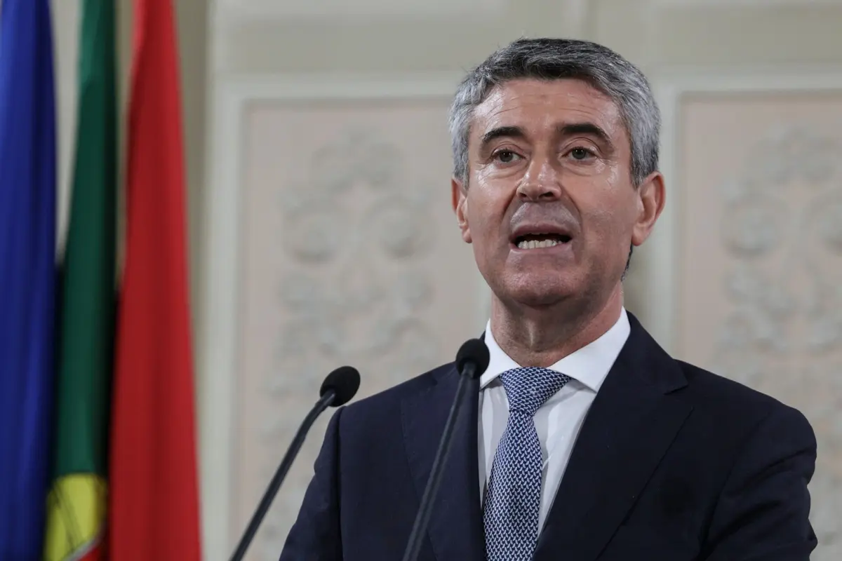 José Luís Carneiro é o décimo secretário-geral do PS