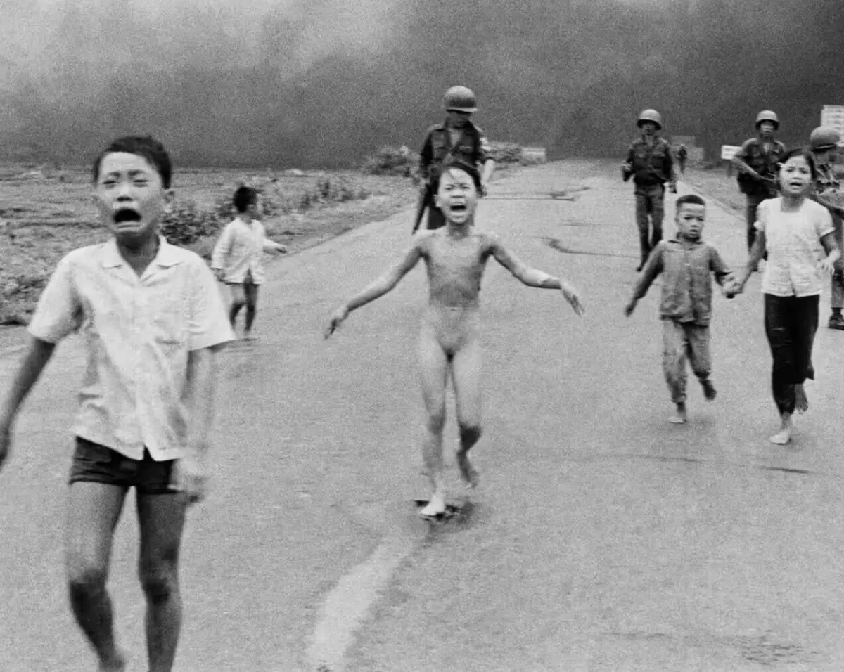 Fotografia de 8 de junho de 1972 foi denominada a "A Menina do Napalm", também conhecida por "O Terror da Guerra"