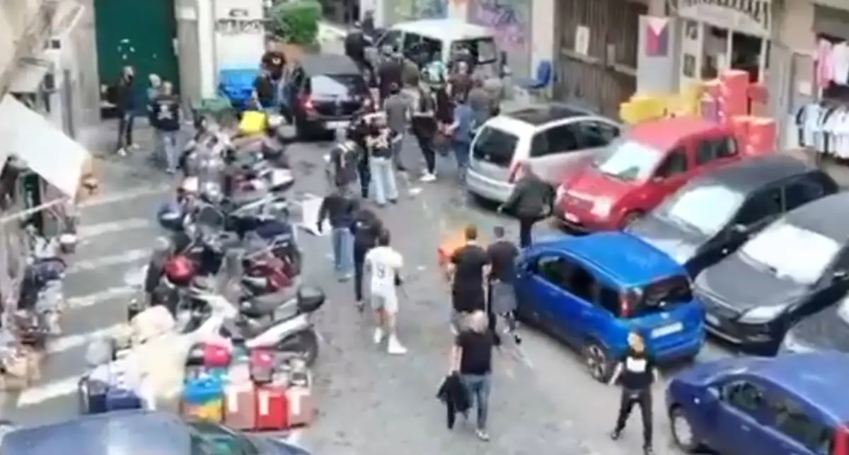 Imagens dos confrontos divulgadas online