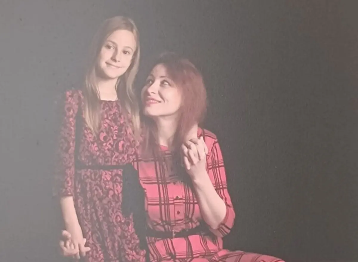 Oxana e a filha Diana integram a exposição