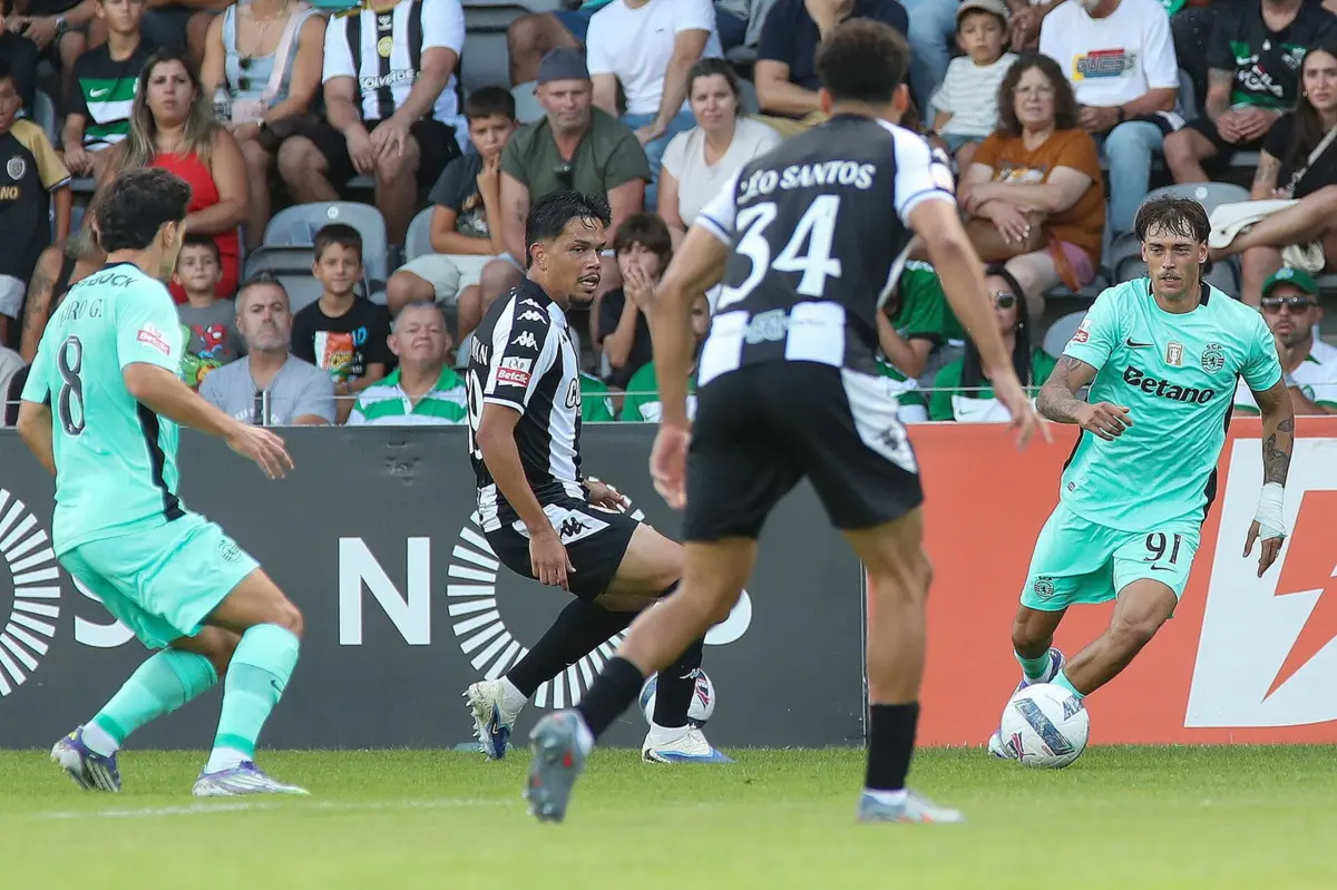 Imagem de contexto do artigo Siga ao minuto o Nacional-Sporting na Madeira