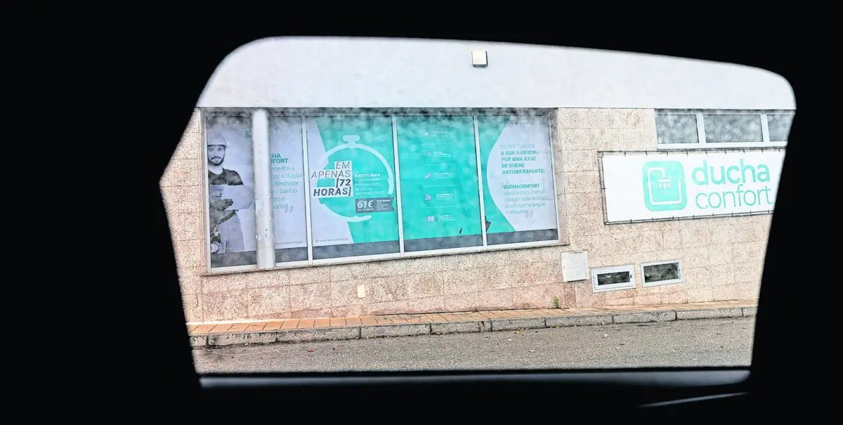 Clientes encontraram loja de Ermesinde fechada