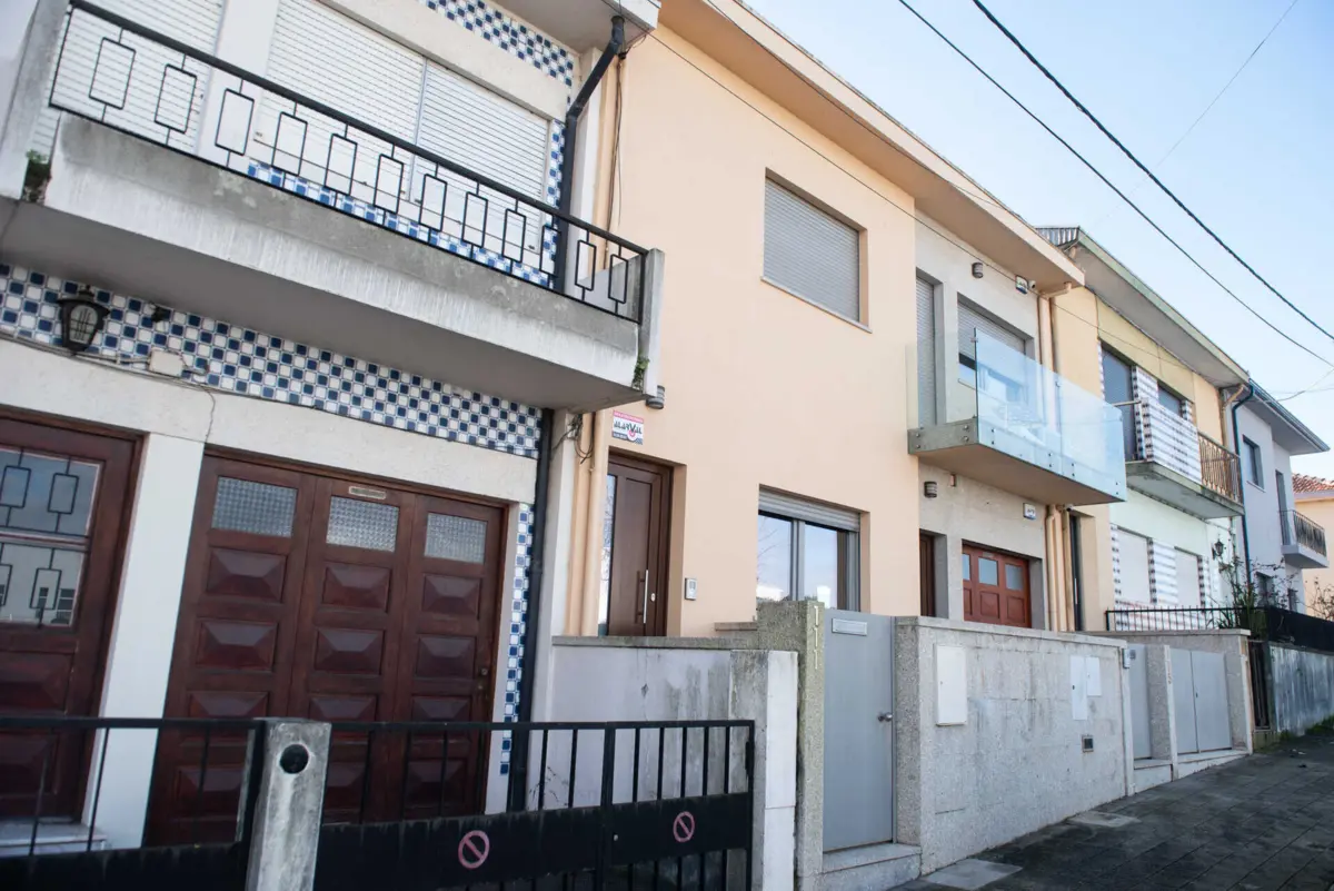 Restos mortais estavam numa despensa da cozinha de uma casa em Rio Tinto