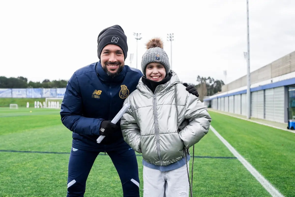 Francesco Farioli e Luís no Centro de Treinos Jorge Costa, no Olival
